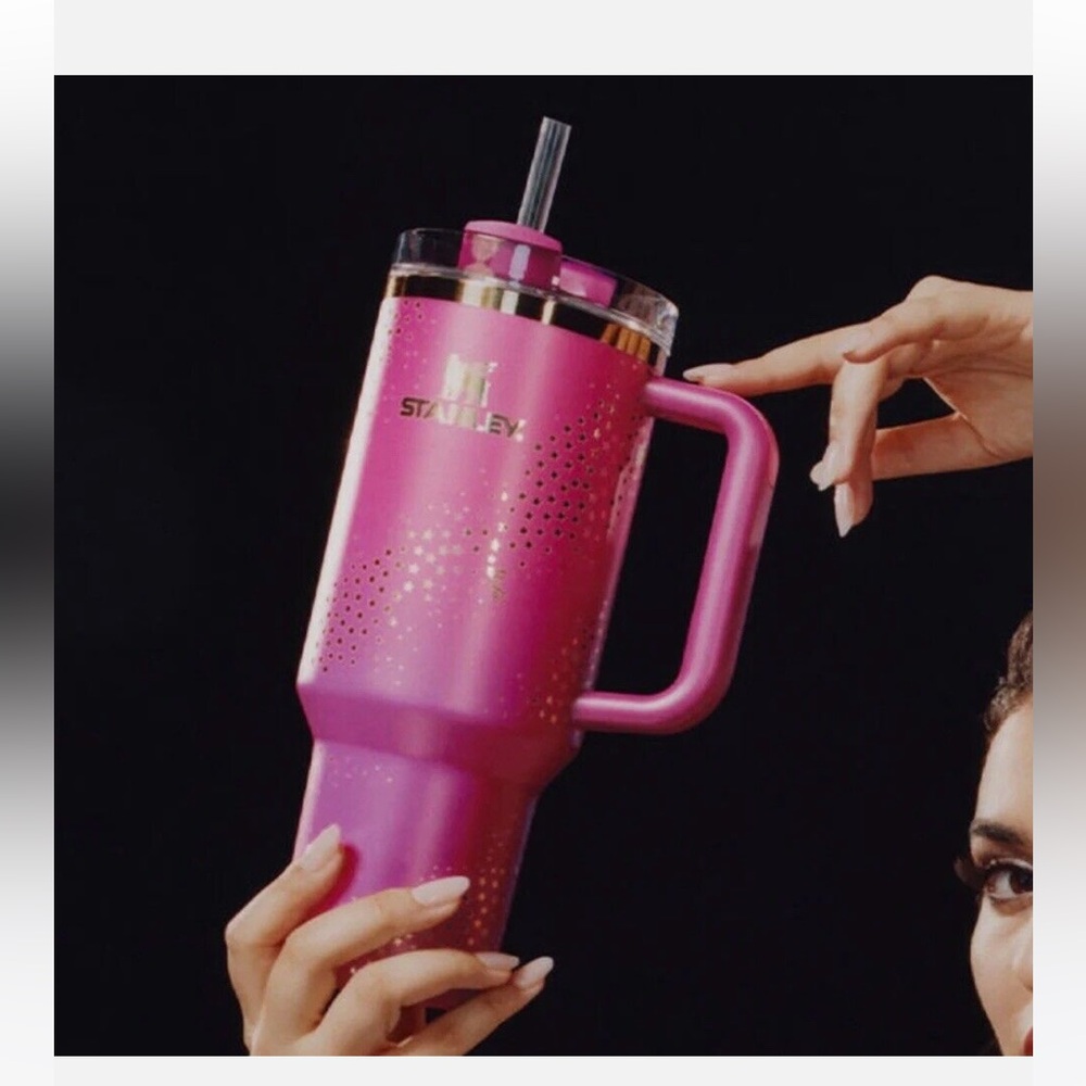 Barbie x Stanley 70s SUPERSTAR Tumbler 40 oz Quencher Limited Edition In… - Picture 6 of 6